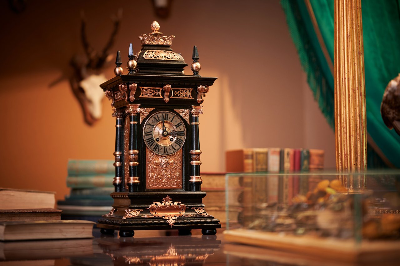 Mnogo predmetov je bilo ali pridobljenih nazaj, ali pa vsaj spadajo v obdobje Kometrov. 