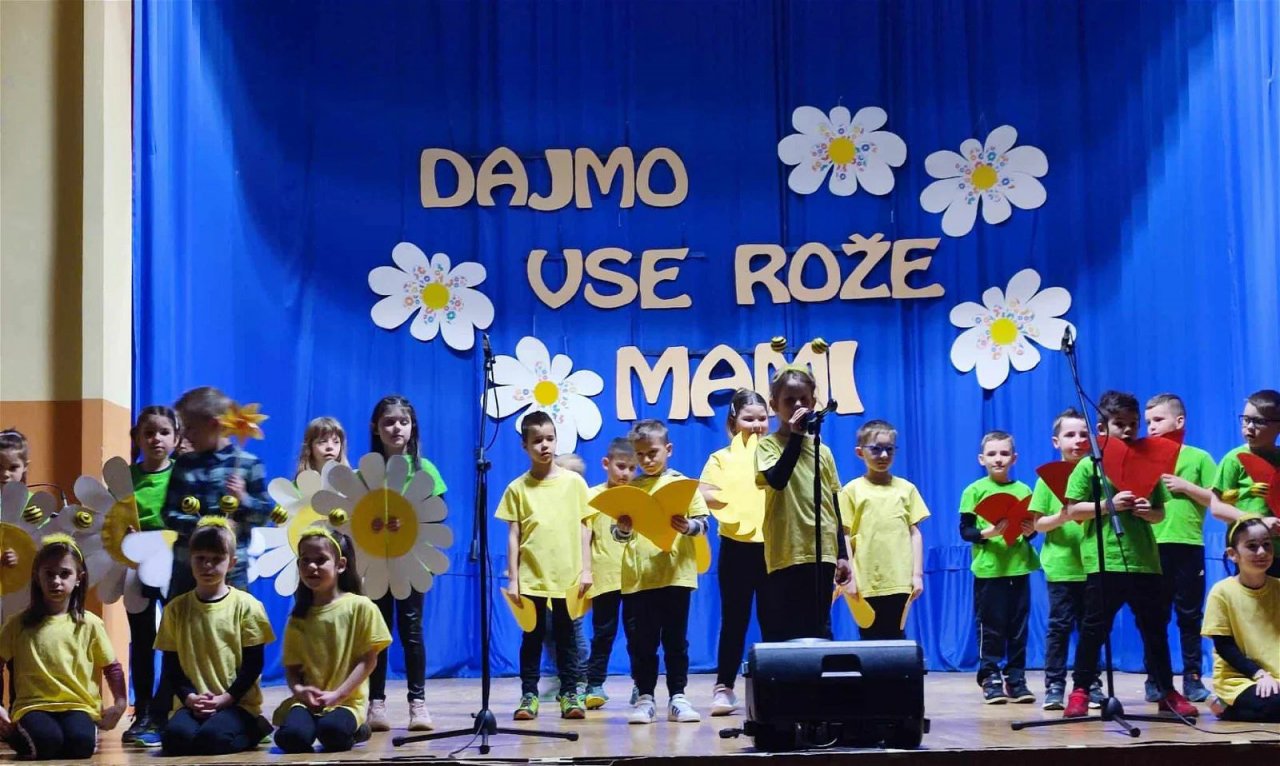 Dajmo vse rože mami