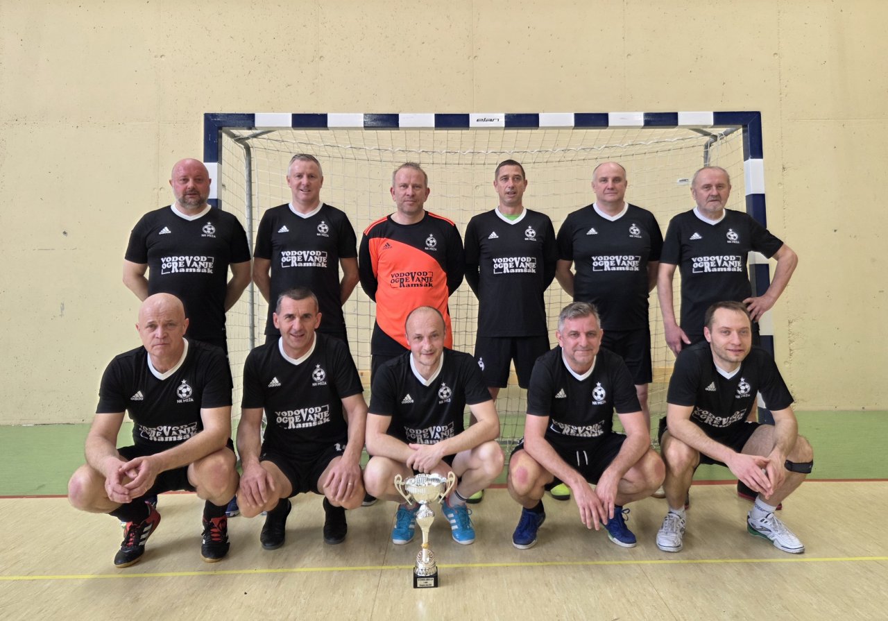 Ekipa Meže prvak zimske veteranske lige