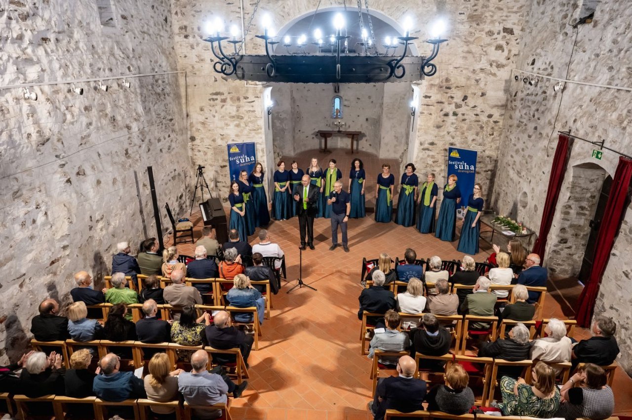 33. mednarodni in 26. čezmejni festival malih -Dravograd